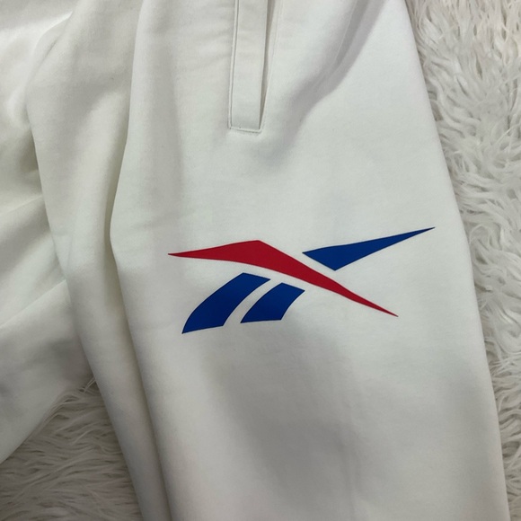 NEW Reebok White Classic Joggers Sweatpants Size L - Picture 6 of 14